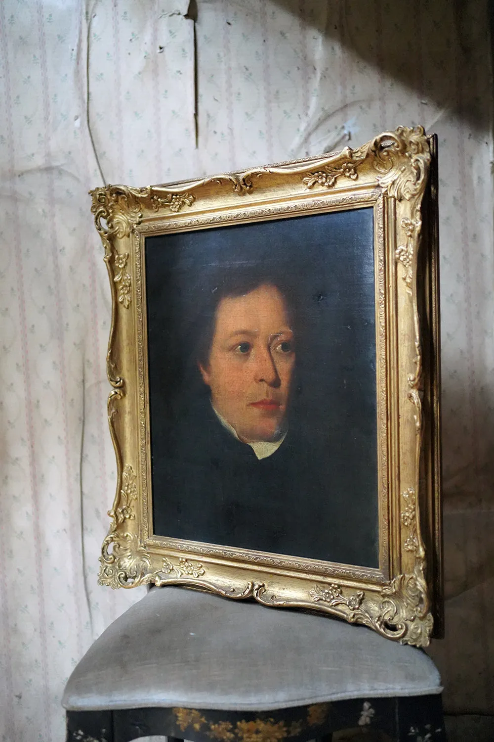 A 19thC English School Oil on Canvas Portrait of a Gentleman c.1830-50