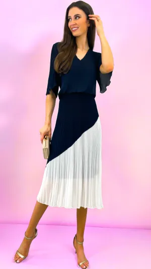 A1678 Navy/White Loose Top Pleat Dress