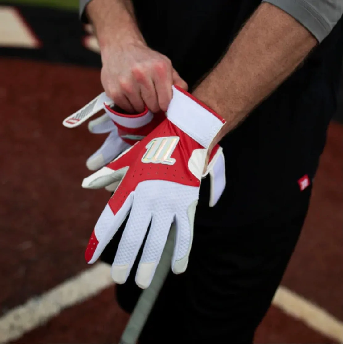 CREST BATTING GLOVES