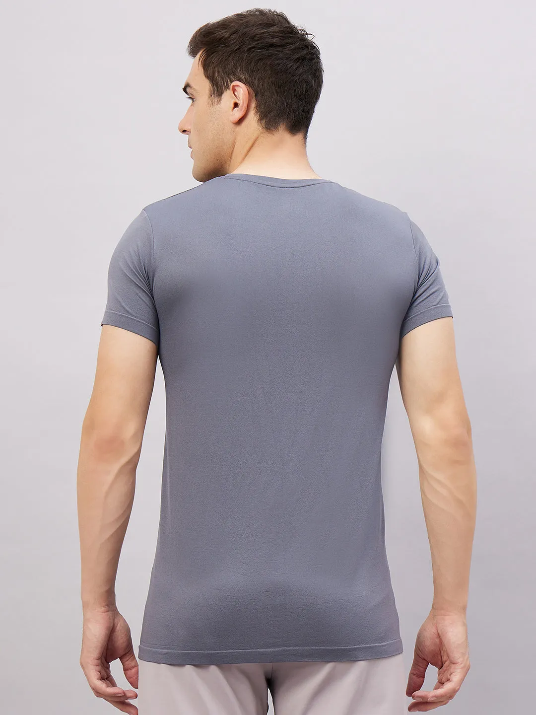 Men's Round Neck Half Sleeves Seamless T-Shirt - Wine