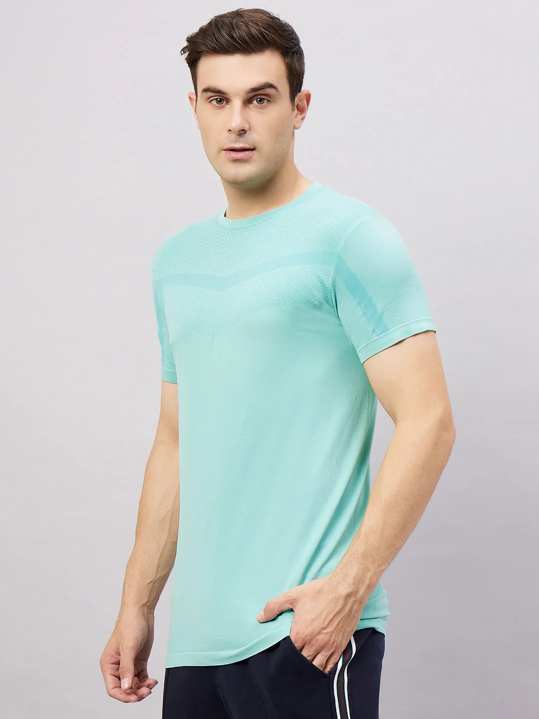 Men's Round Neck Half Sleeves Seamless T-Shirt - Wine