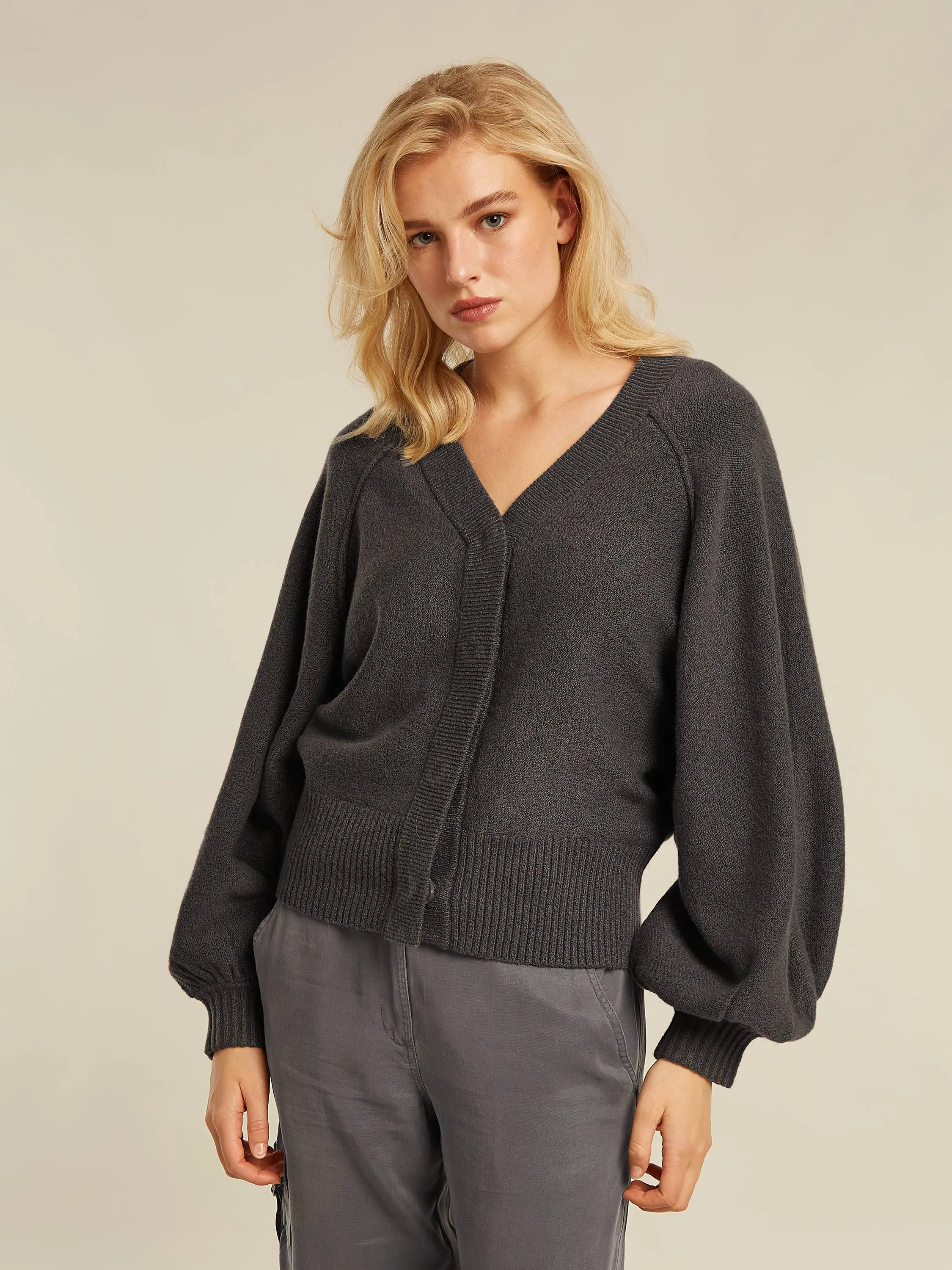 Sage cardigan - Racoon