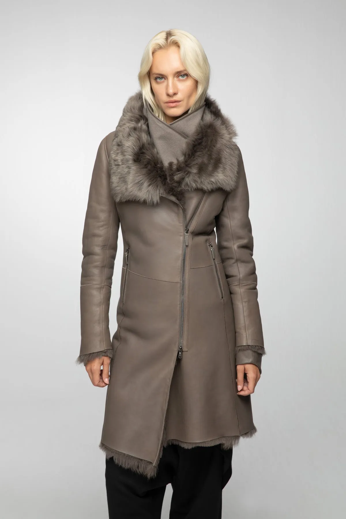 Valerie - Nude Shearling Coat